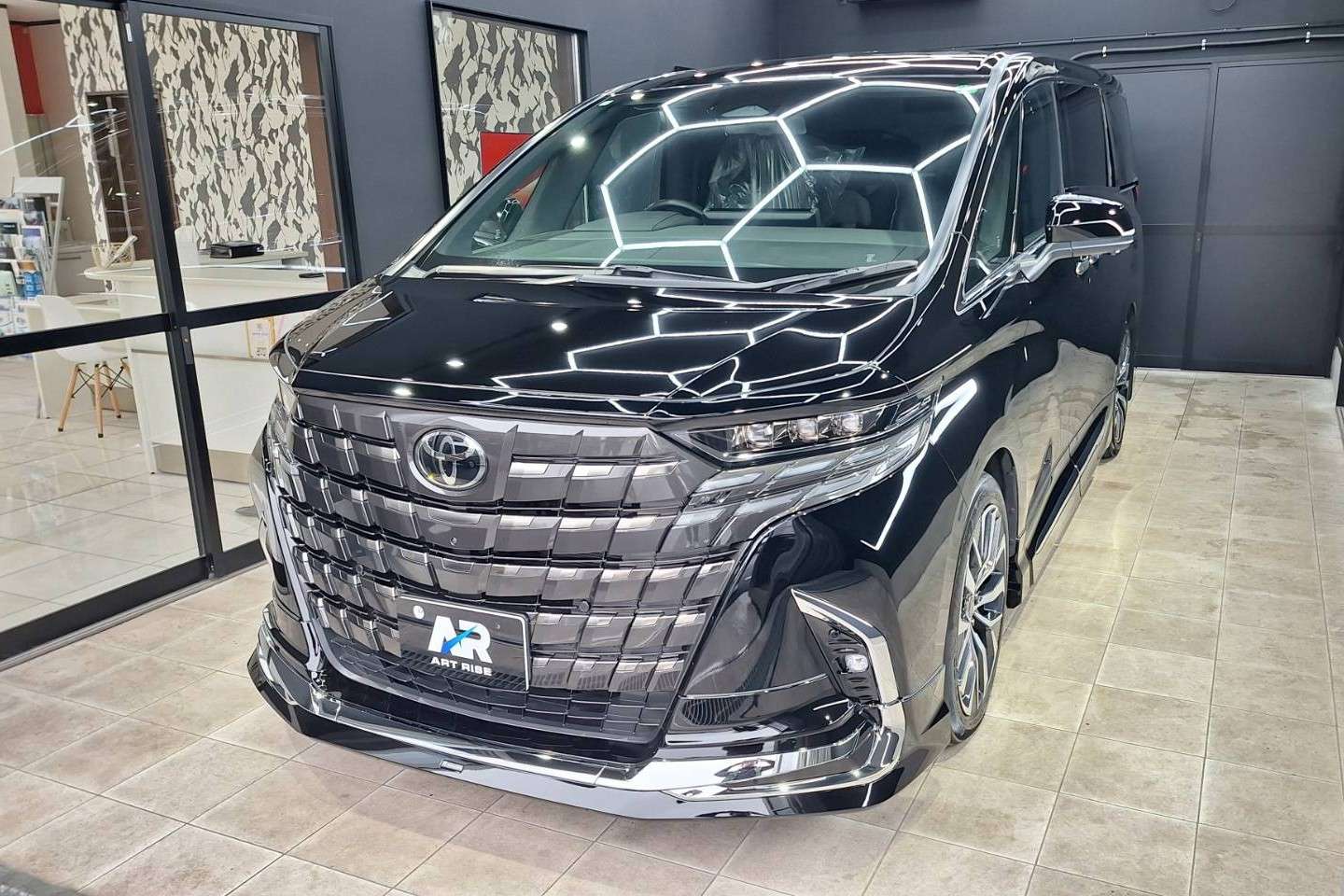 【トヨタ アルファード】リアルガラスコートR ボディ磨き 茨城県坂東市より