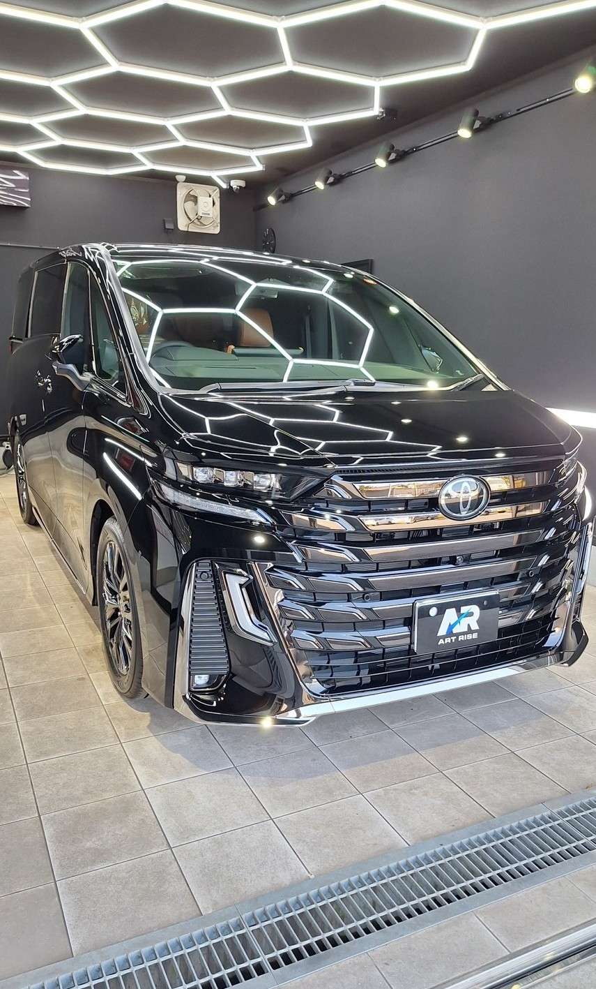 【トヨタ アルファード】リアルガラスコートＭ ボディ磨き 茨城県常総市より