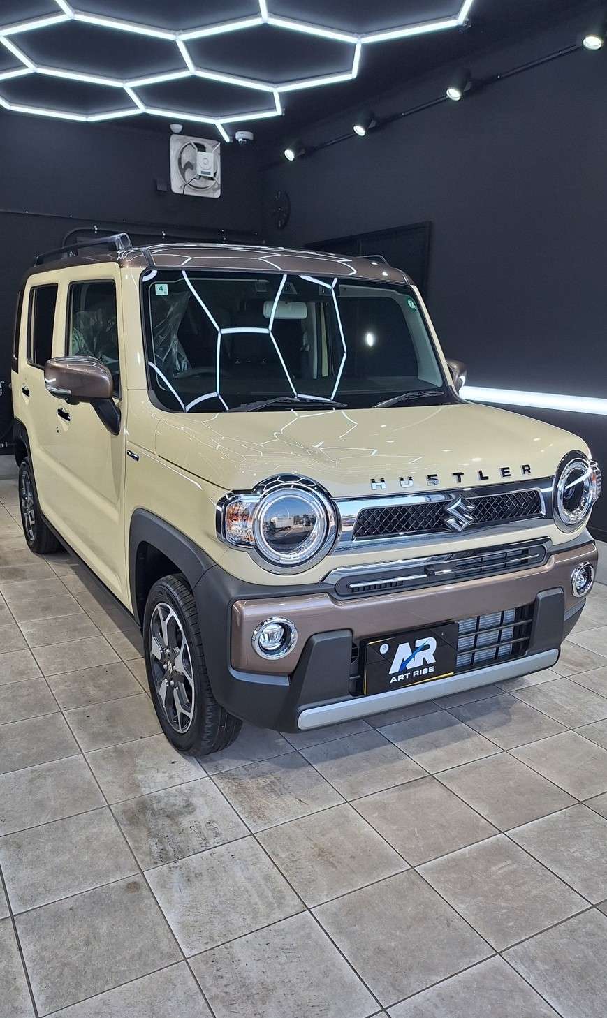 【スズキ ハスラー】グラヴィス ボディ磨き 茨城県坂東市より