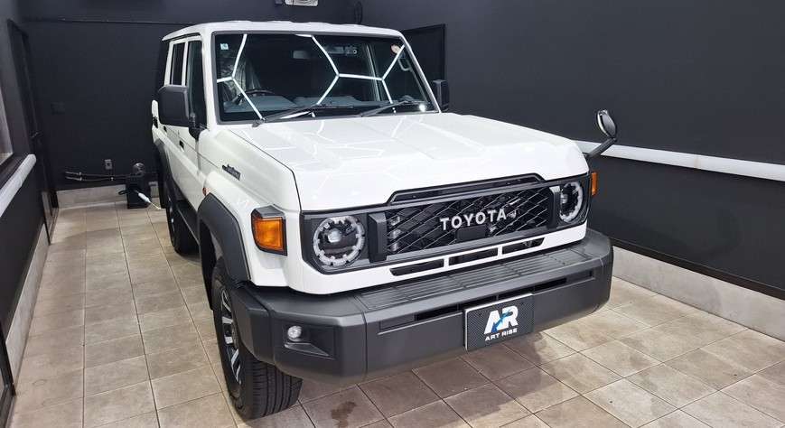 【トヨタ ランドクルーザー70】グラヴィス 新車コース 茨城県常総市より