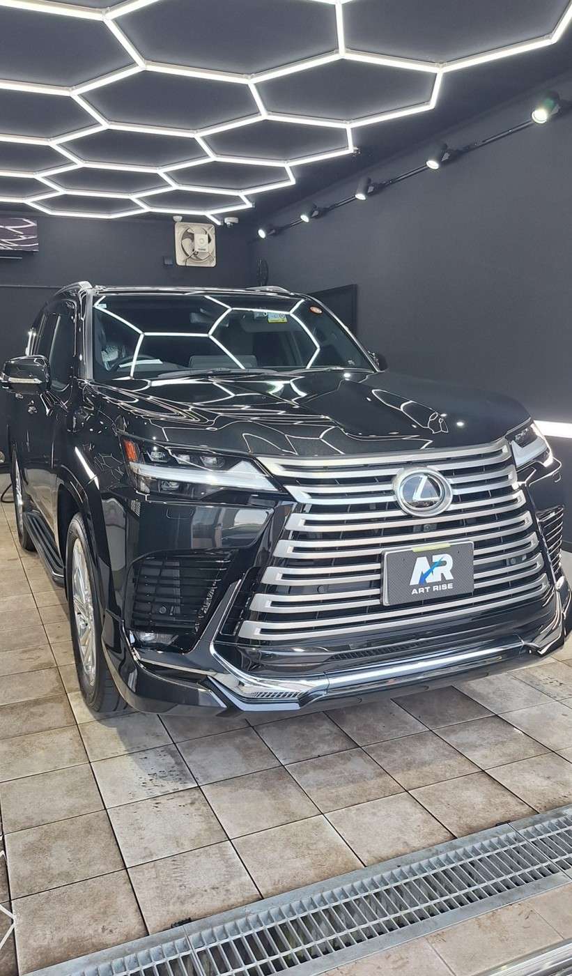 【レクサス LX600】ジーテクニッククリスタルセラムブラック ボディ磨きあり 茨城県つくば市より