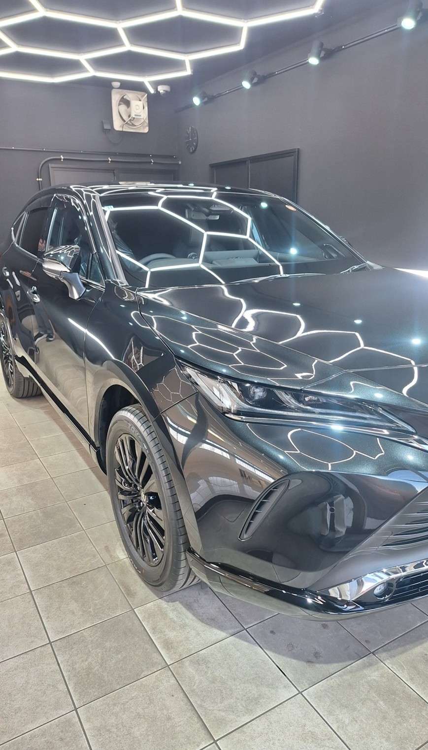 【トヨタ ハリアー】リアルガラスコートM 新車コース 栃木県小山市より