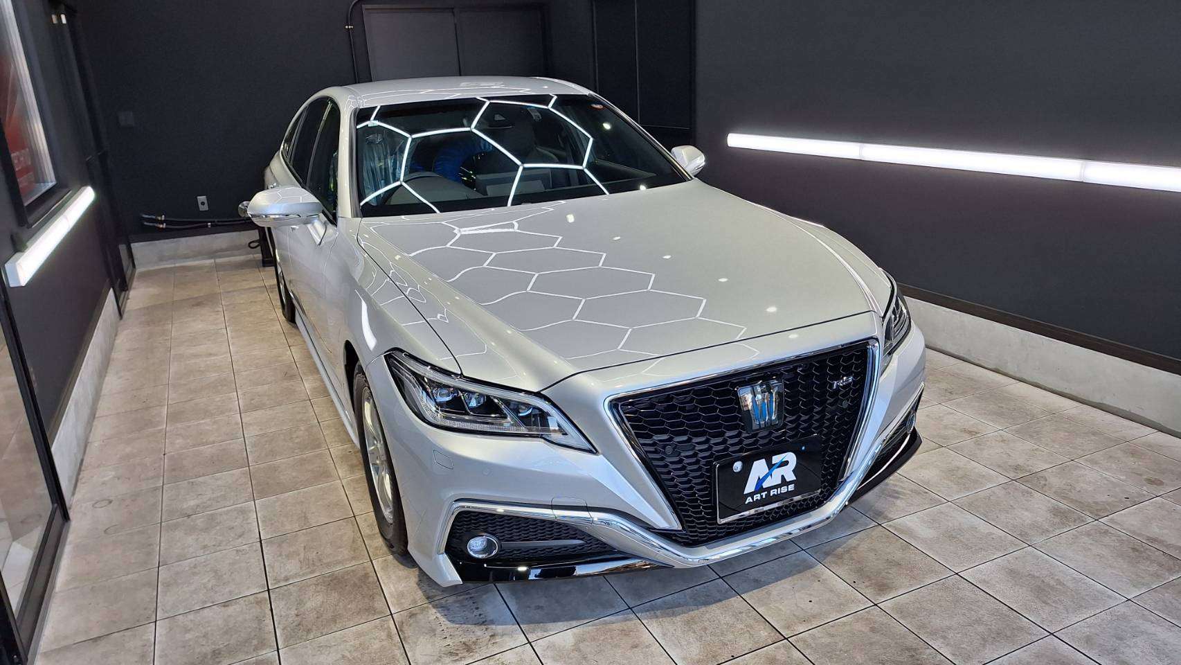 【トヨタ クラウン】ジーテクニッククリスタルセラムライト ボディ磨き 茨城県守谷市より