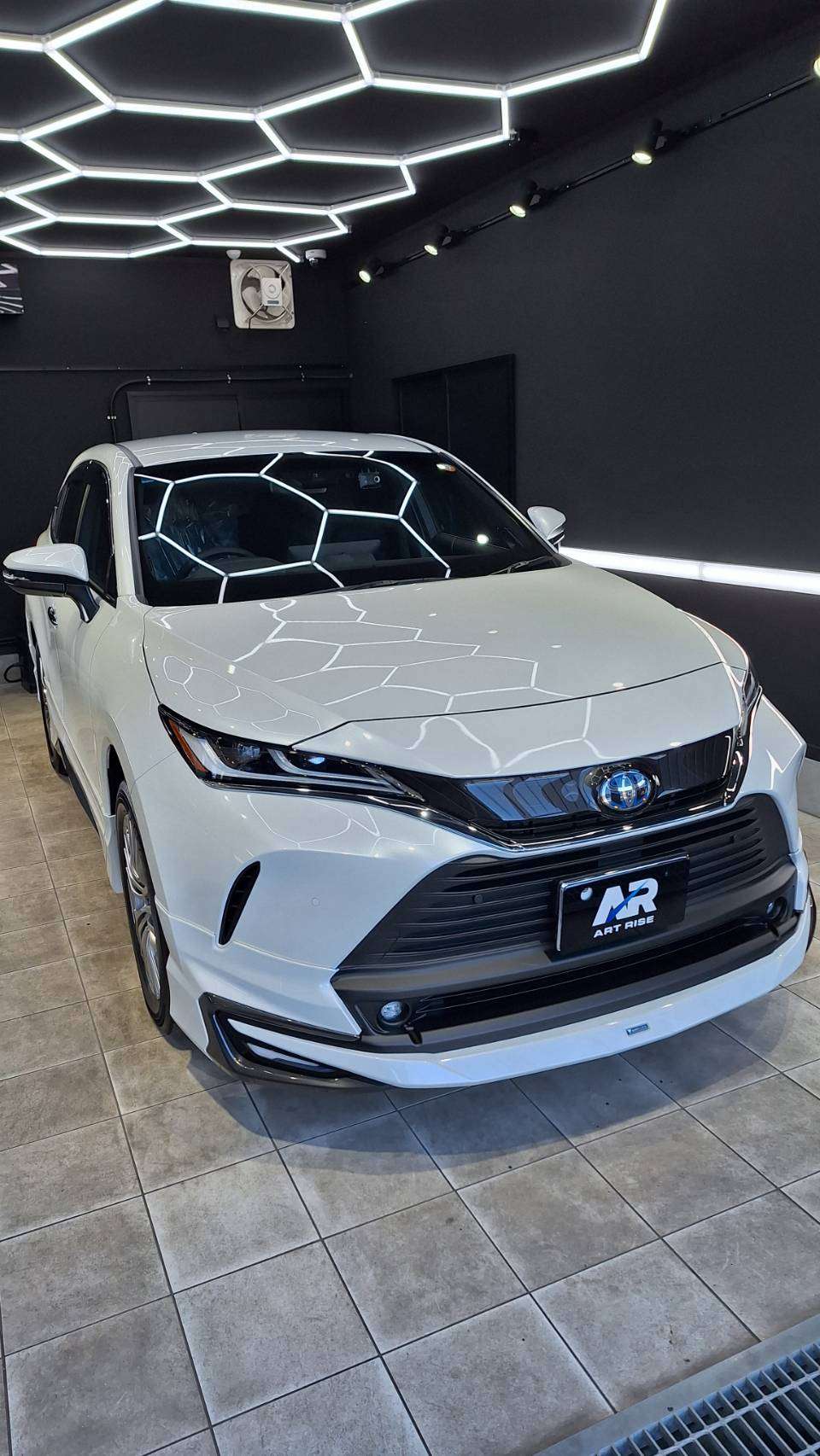 【トヨタ ハリアー】リアルガラスコートR 新車コース 茨城県坂東市より