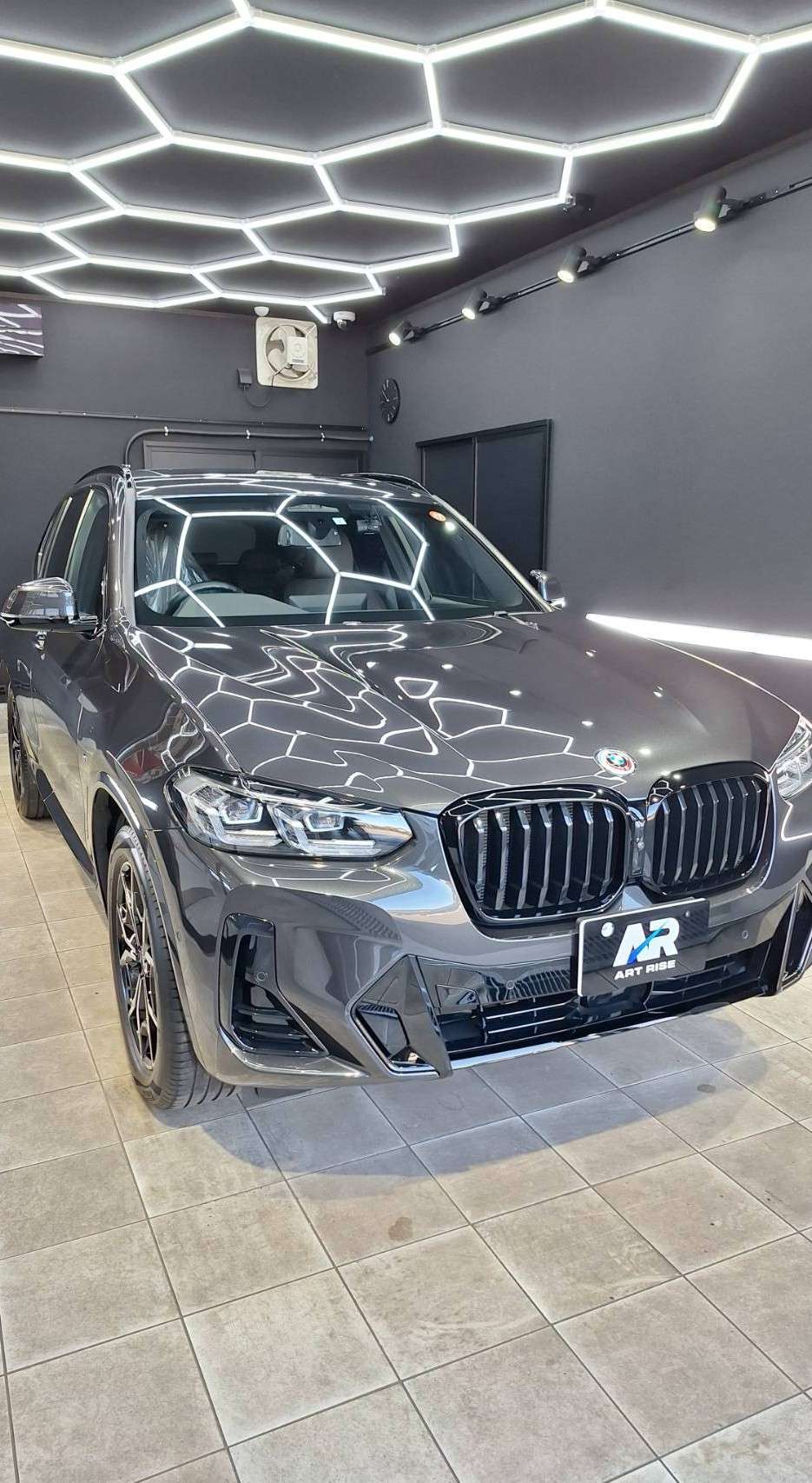 【BMW X3】リアルガラスコートM ボディ磨き 茨城県常総市より