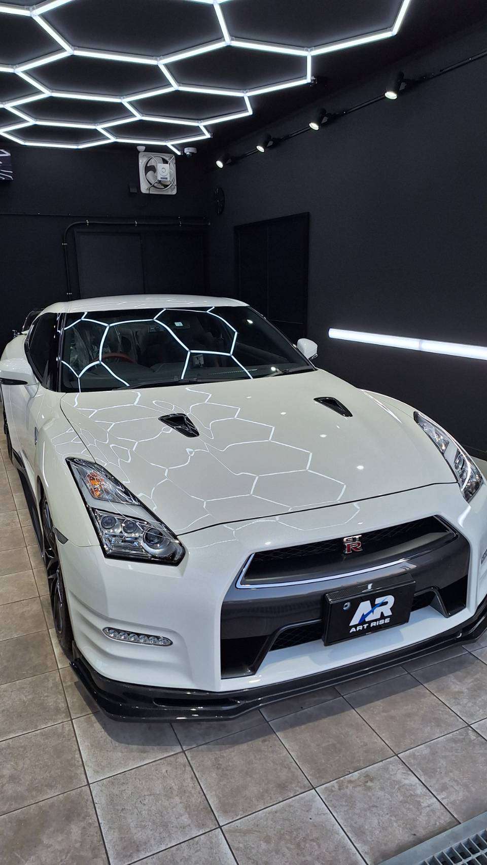 【日産 GT-R】リアルガラスコートR ボディ磨き 茨城県坂東市より