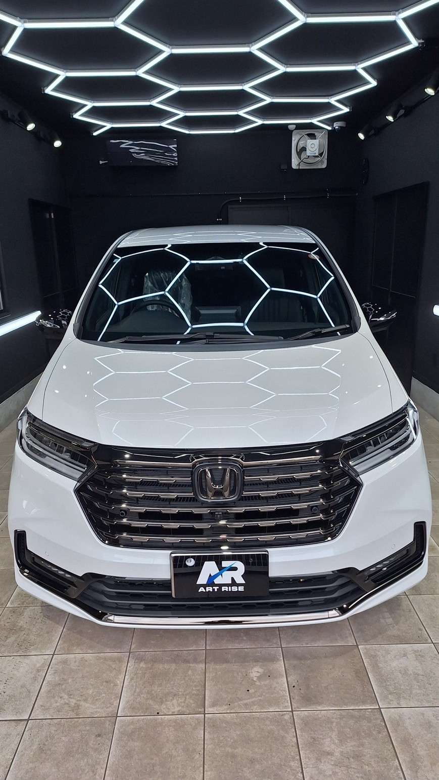 【ホンダ オデッセイ】ジーテクニッククリスタルセラムライト ボディ磨き 茨城県守谷市より