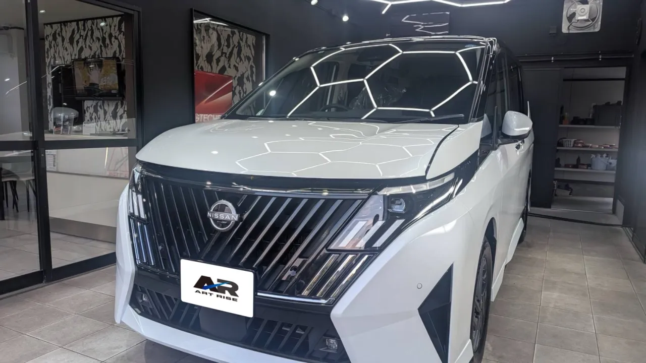 【日産 セレナ】リアルガラスコートM 新車コース 茨城県常総市より