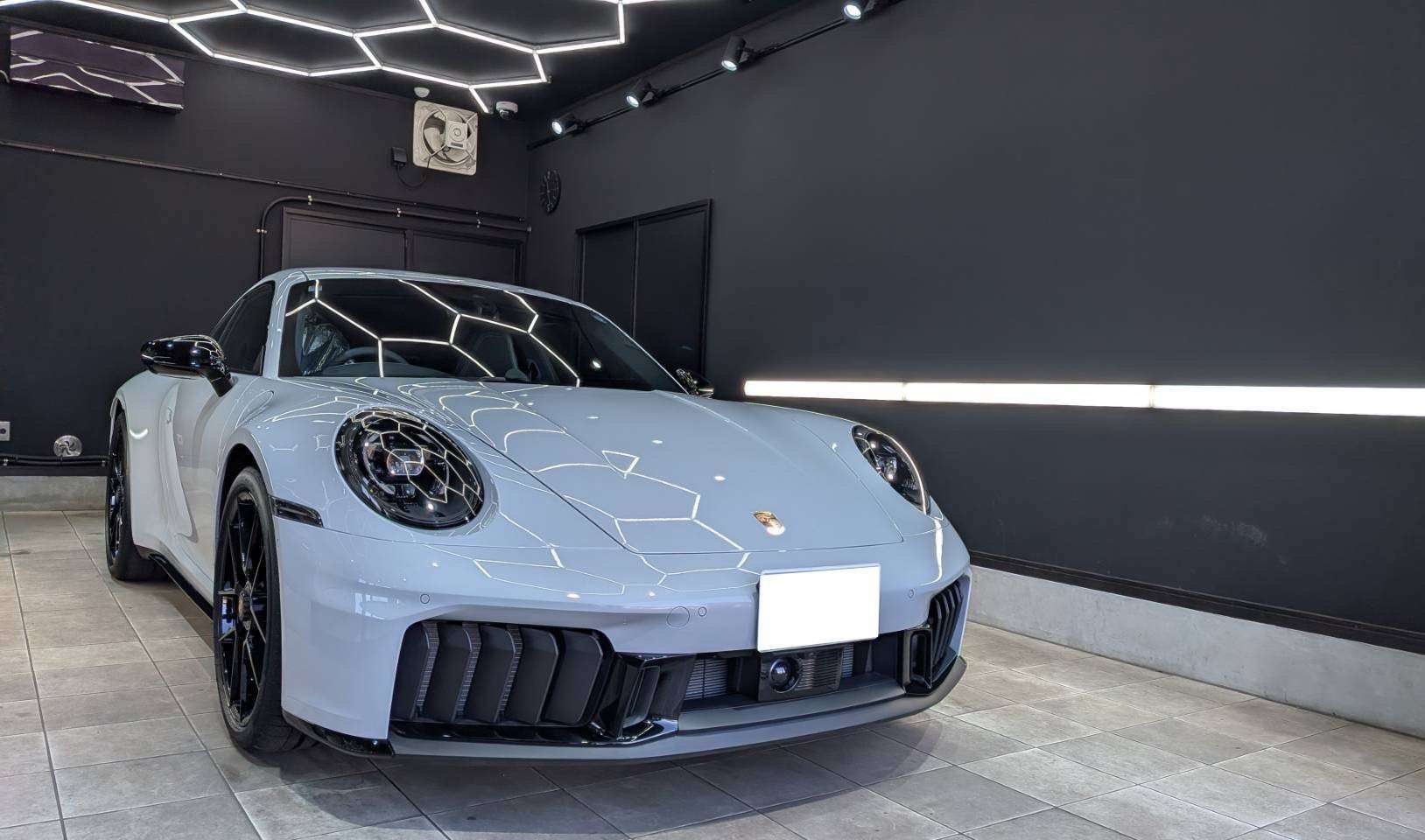【ポルシェ 911】ジーテクニッククリスタルセラムブラック 新車コース　茨城県守谷市より