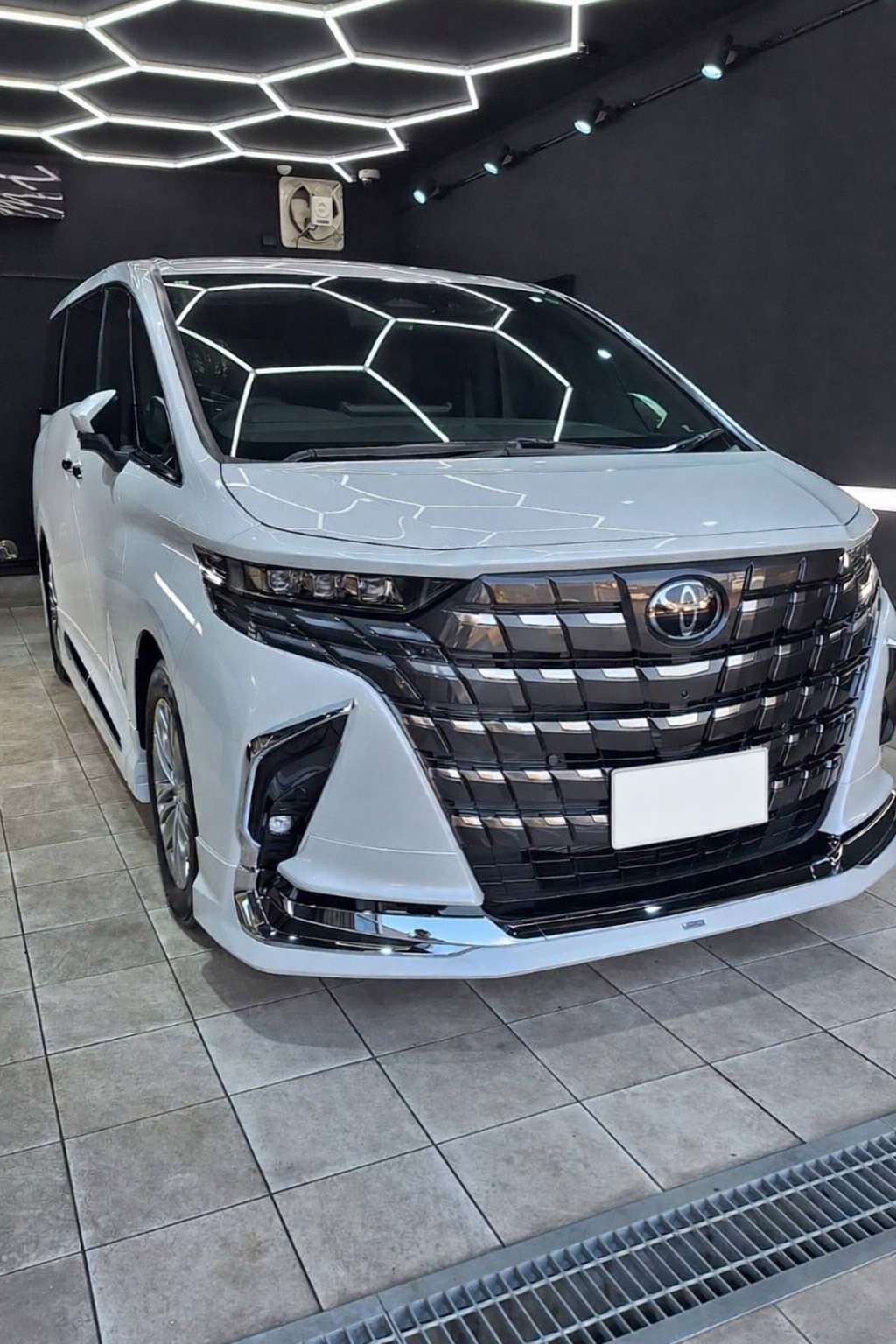 【トヨタ アルファード】リアルガラスコートM 新車コース 茨城県土浦市より